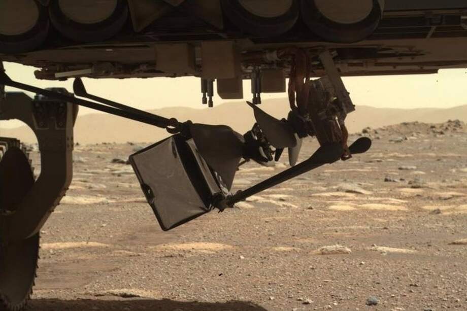 El rover adquirió esta imagen el 28 de marzo usando su cámara Sherloc Watson.