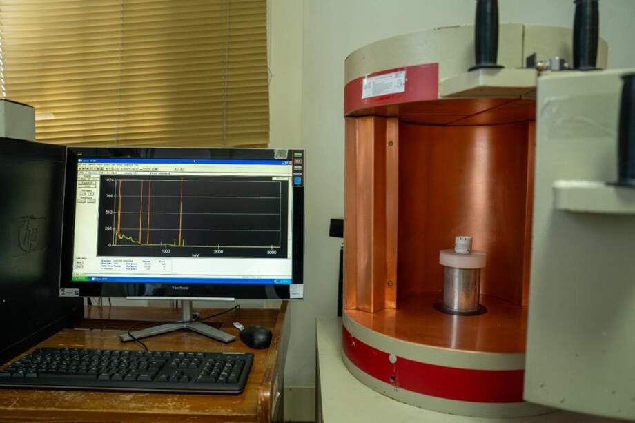 El Servicio Geológico Colombiano (SGC) reactivó en diciembre de 2025 la producción de radioisótopos en su reactor nuclear de investigación.