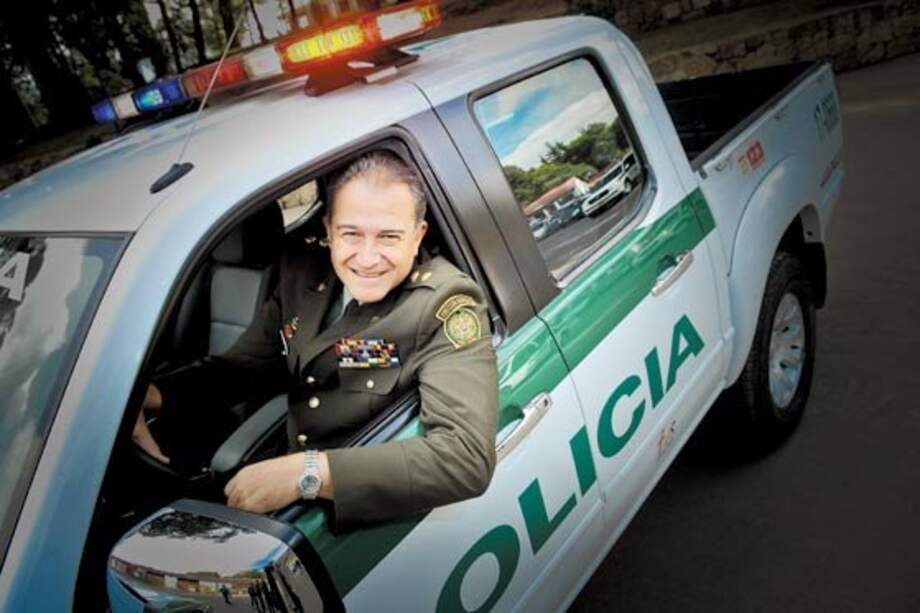 General Naranjo dice que está dispuesto a ser vicepresidente de Santos