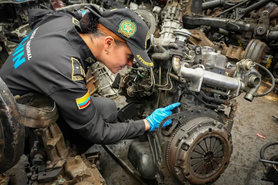 Más de 300 integrantes de la Policía Nacional y de la Seccional de Investigación Criminal (Sijín) intervinieron el sector.