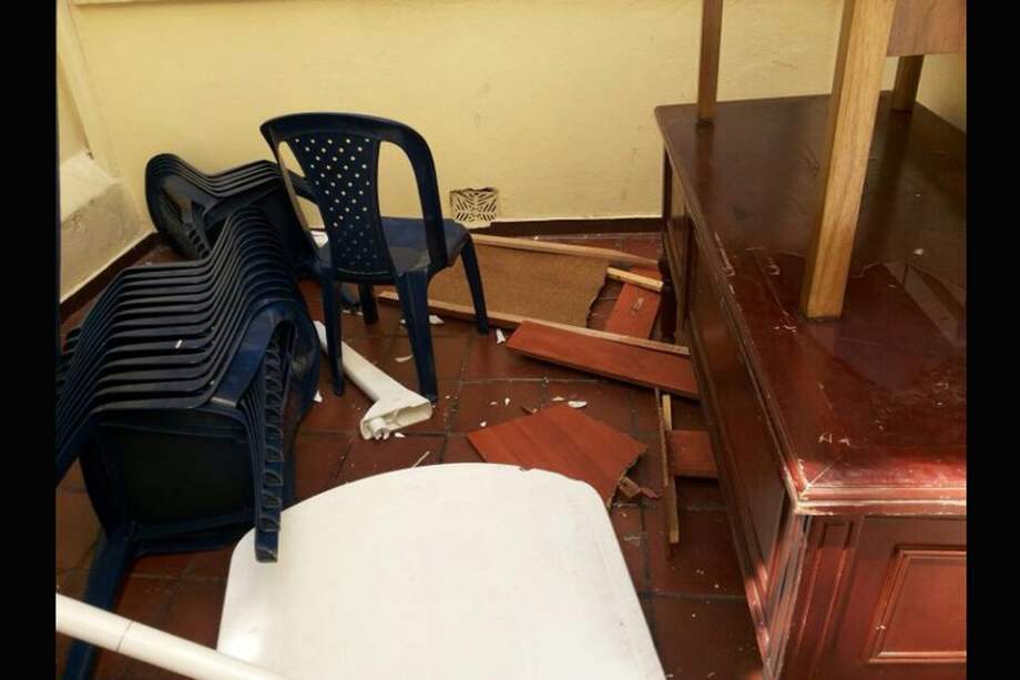 Asaltan sede del Centro Democrático en Bogotá