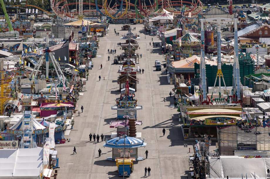 Los terrenos cerrados del Oktoberfest en Múnich, Alemania, 1 de octubre de 2025.