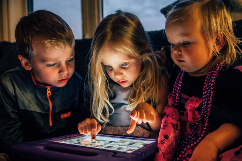 Uso diario de tecnología en niños, ¿dañino para su desarrollo?