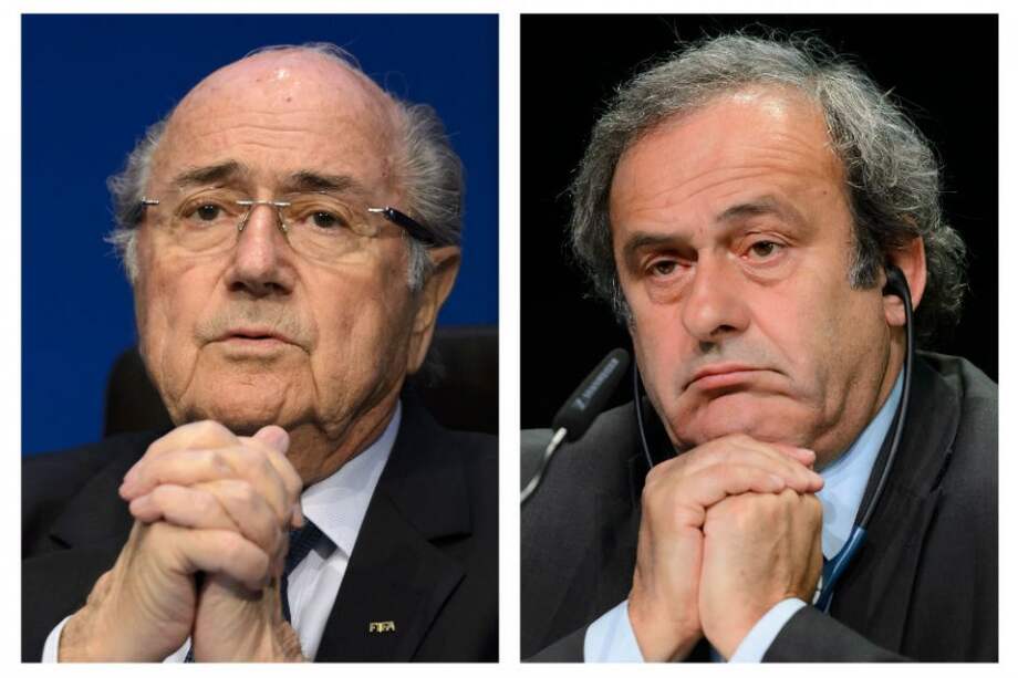 Joseph Blatter y Michel Platini fueron suspendidos por 90 días por la Comisión Ética de la Fifa. Foto: AFP