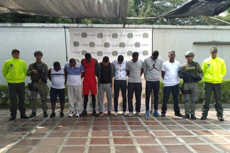 Estas personas tendrán que permanecer detenidas por los delitos de concierto para delinquir agravado y tráfico de estupefacientes. / Cortesía Policía Antinarcóticos