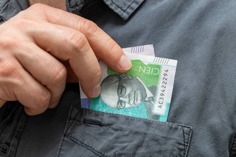 El salario mínimo podría implicar repercusiones negativas para la economía colombiana, según alerta esta facción de la CGT y las agremiaciones empresariales.