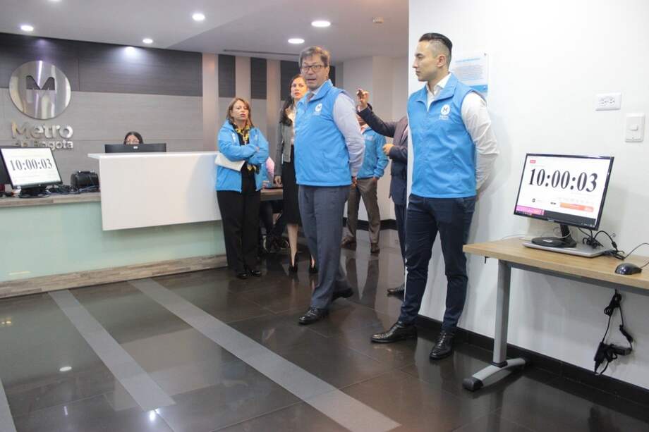 A las 10:00 de la mañana terminó el plazo para radicar ofertas. Solo tres consorcios siguen en carrera. / Cortesía Empresa Metro