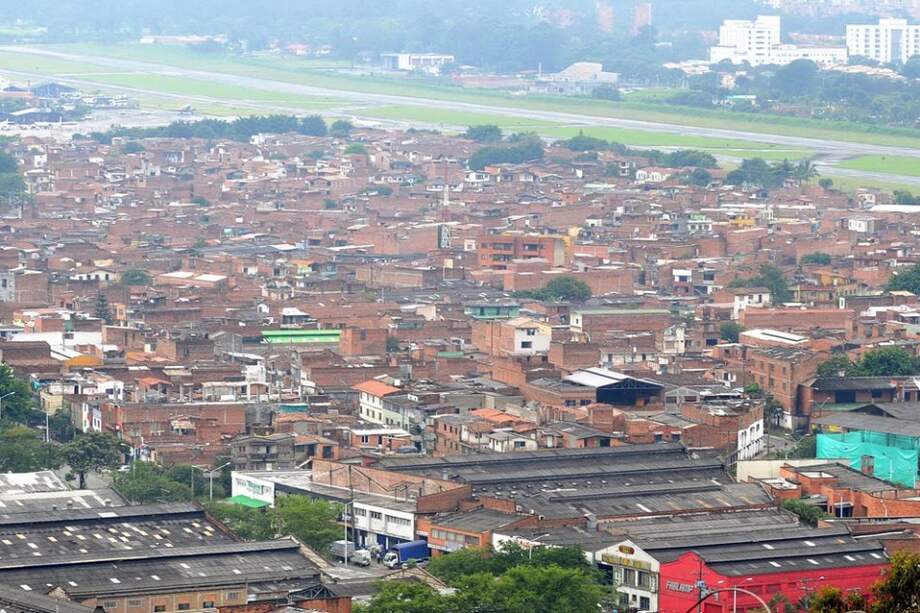 “Si Medellín quiere ser una ciudad incluyente tiene que empezar a quebrarle la espina dorsal a la inequidad”: Soledad Betancur. / Luis Benavides.
