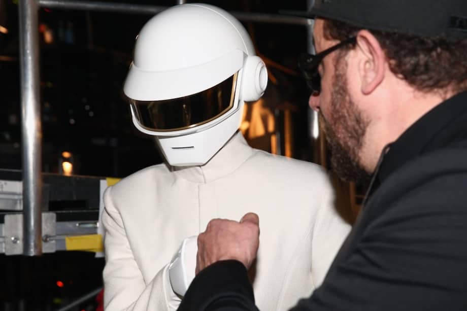 Daft Punk en la gala de los premios Grammy 2014.