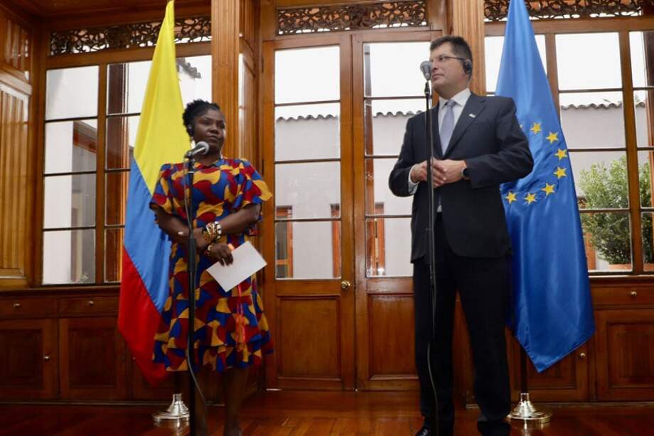 Janez Lenarčič, comisario de la Unión Europea para Gestión de Crisis y Ayuda Humanitaria, en declaración conjunta con Francia Márquez, vicepresidenta de Colombia.
