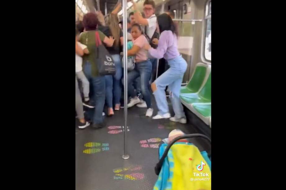 El Metro de Medellín rechazó este acto que sucedió en la estación Estadio y causó pánico entre los usuarios de los vagones.