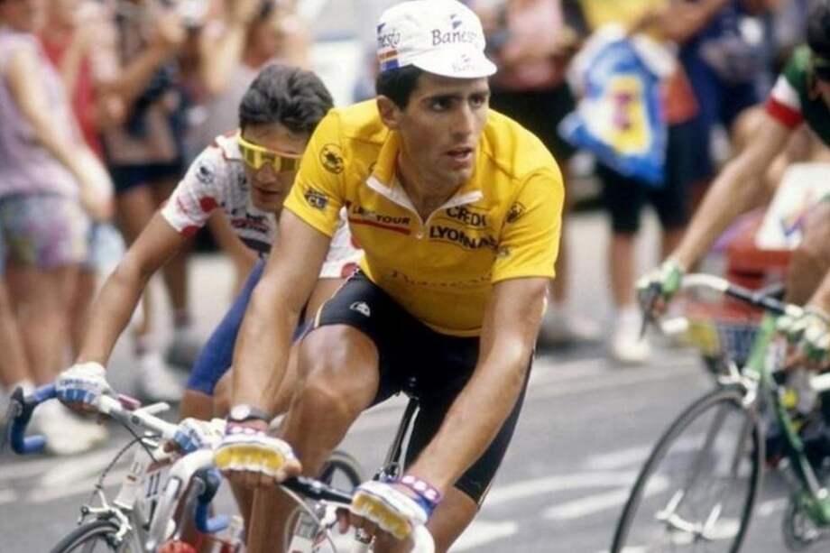 El español Miguel Induráin es uno de los corredores que han ganado cinco veces el Tour de Francia. Sus triunfos se dieron consecutivamente en 1991, 1992, 1993, 1994 y 1995. El oriundo de Navarra es uno de los grandes corredores que han pasado por la carrera francesa.