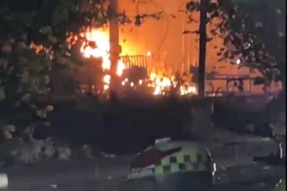Atentado con carro bomba en Los Patios.