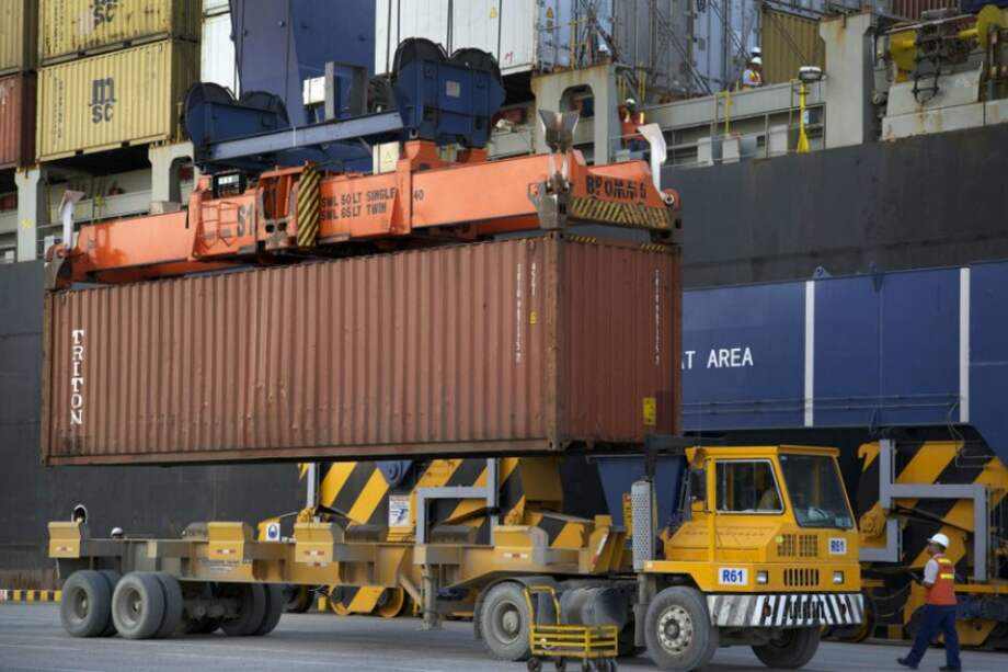 Venezuela disminuye en 13% importaciones de Colombia por escasez de divisas