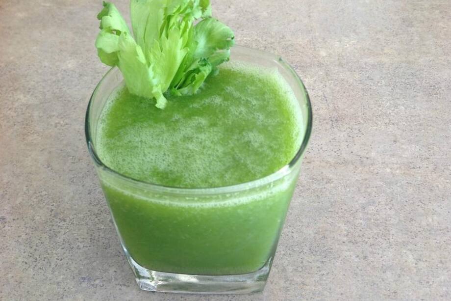 Jugo de espinaca y zanahoria para la visión