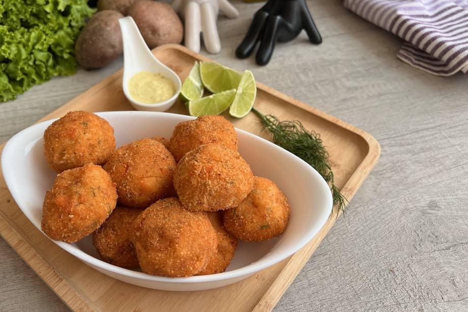 Estas croquetas de salmón con papa también son una buena idea para poner como entrada en una buena cena.