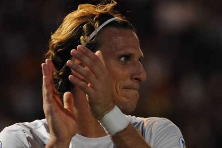 Forlán: La derrota ante Argentina duele, pero ya pensamos en Bolivia