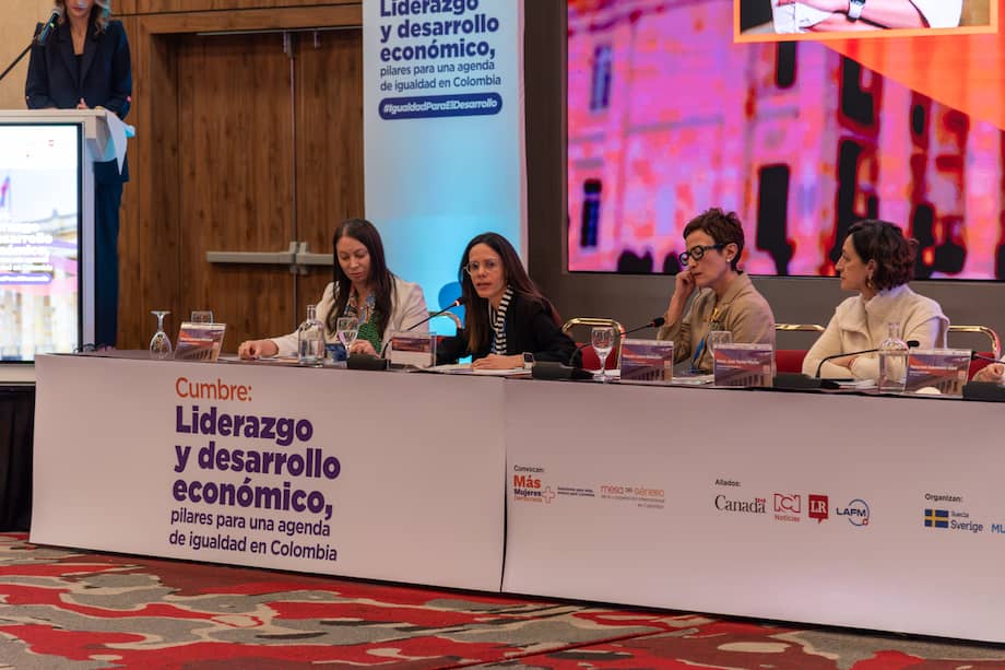 El espacio reunió congresistas y políticas de diferentes orillas políticas para crear consensos y compromisos legislativos a futuro.