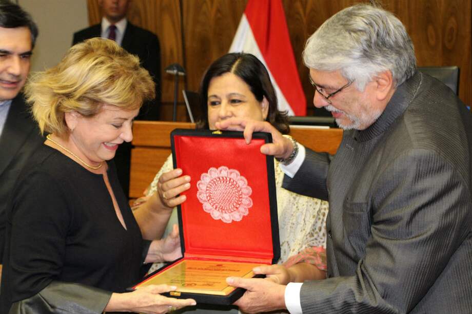 Ana Brun, protagonista del filme Las Herederas, en un homenaje en el Senado. / EFE