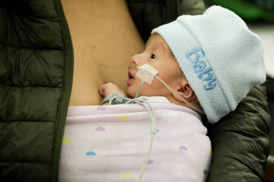 Algunos de los bebés prematuros necesitan oxigeno como apoyo para respirar. /Mauricio Alvarado.