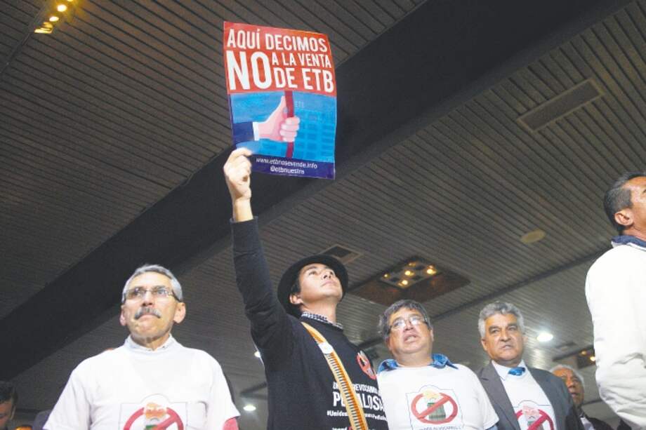 Un cabildo político alrededor de la venta de la ETB