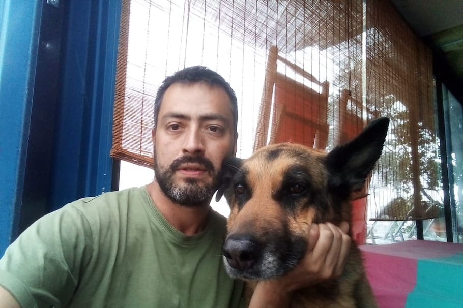 Famoso actor denuncia que fue ‘escopolaminado’ en Bogotá y se llevaron su perro: “Ayúdenme”