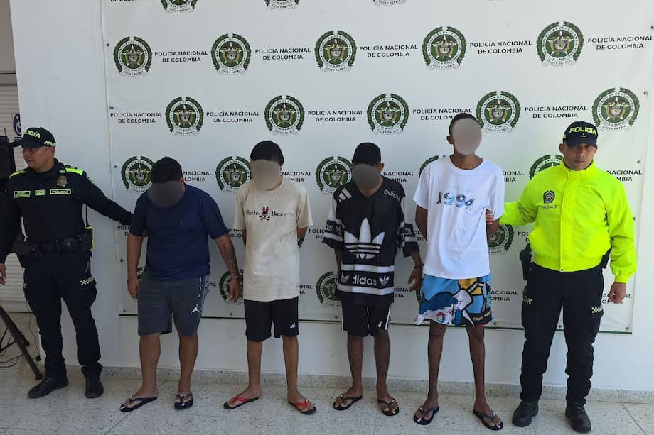 Los capturados enfrentarán cargos por homicidio, tráfico y porte ilegal de armas de fuego y municiones.