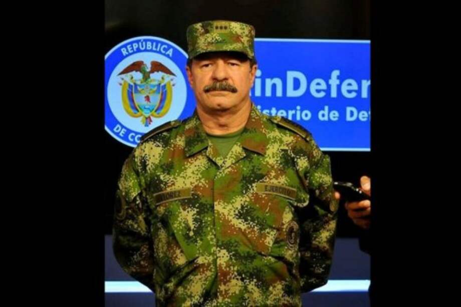 General Javier Flórez abandona el Estado Mayor Conjunto de las FF.MM.