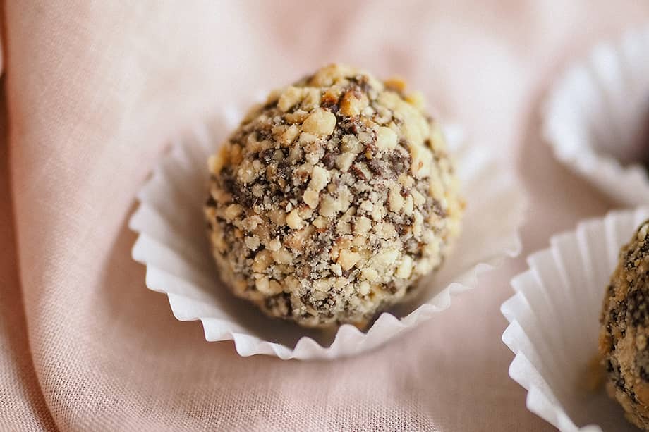 ¡Súper fácil! Prepara estas deliciosas trufas de chocolate con 3 ingredientes