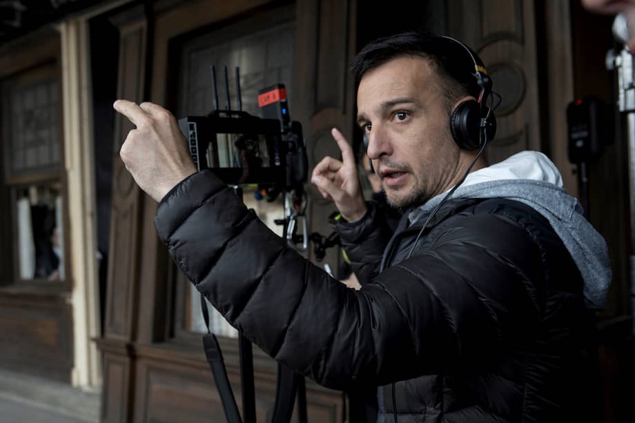 Alejandro Amenábar, ganador de nueve premios Goyas y un Óscar, ("Los otros", "Mar adentro") hará su debut como director de una serie de televisión al dirigir los seis episodios de los que constará la serie.