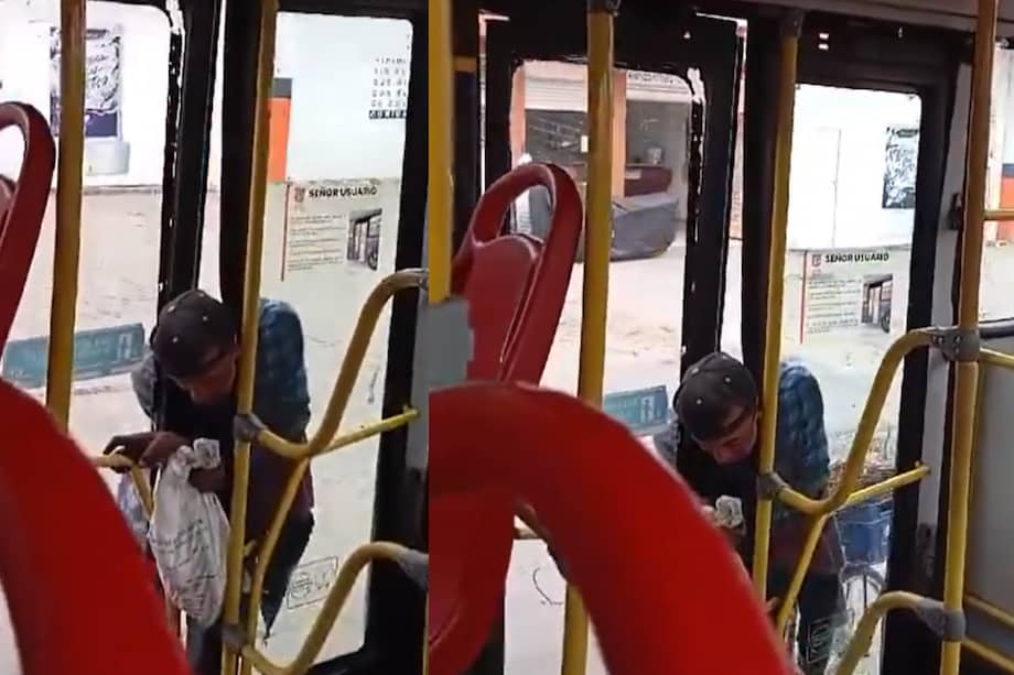 El video tomado por un pasajero, se escuchan los reclamos al conductor que puso en peligro la vida del hombre