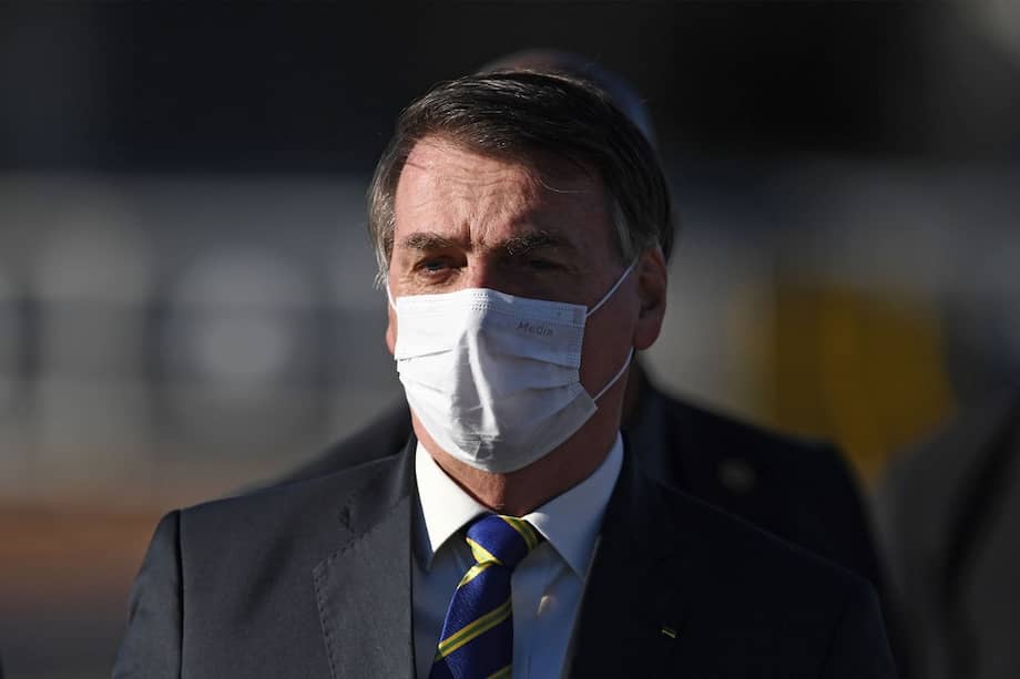 Jair Bolsonaro, presidente de Brasil, se sometió a una prueba para comprobar si había contraído el COVID-19 este lunes. / EFE