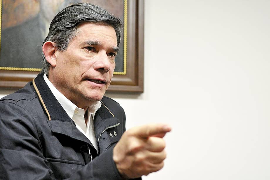 Para Freddy Padilla de León las Fuerzas Armadas siguen desplegadas y cumpliendo con su deber de brindarles seguridad a los colombianos. / Liz Durán - El Espectador