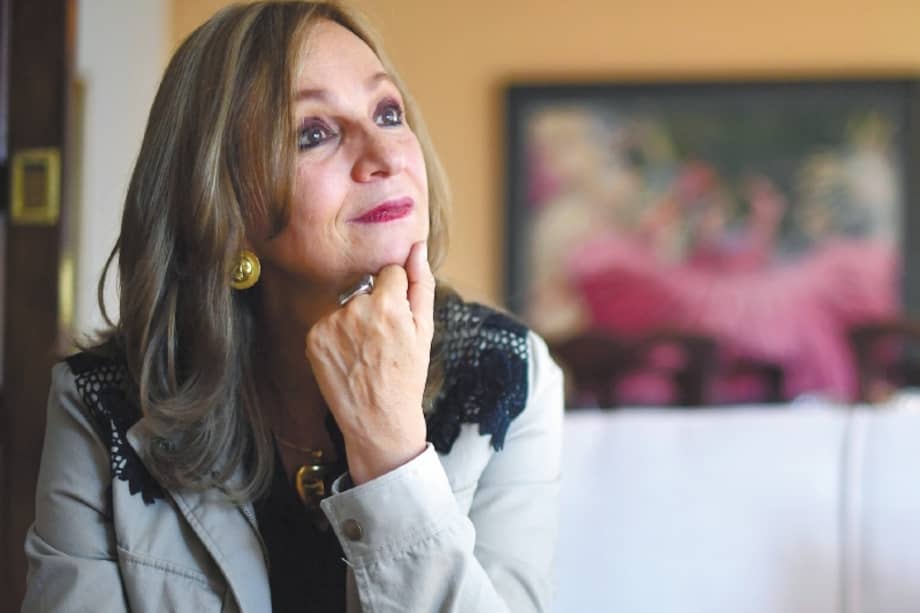 Ángela María Robledo dejó su curul en la Cámara de Representantes, luego de que la Corte Constitucional encontrara que sí incurrió en doble militancia.