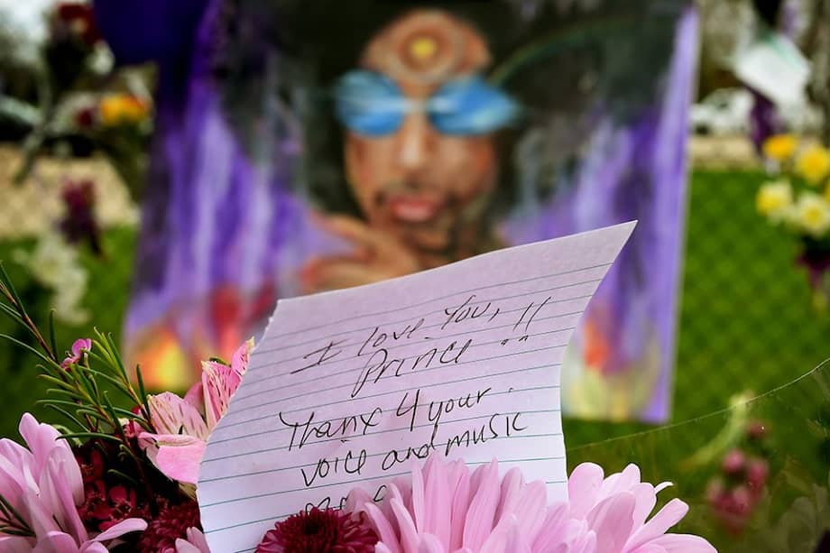 Prince murió el 21 de abril de 2016 a los 57 años. / AFP