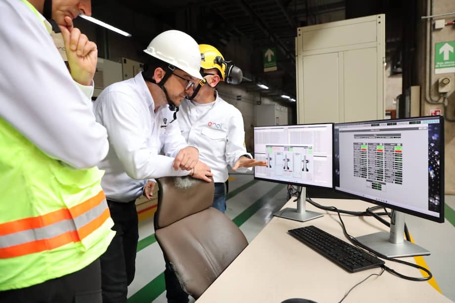 "Del análisis de las ofertas se observa que algunas generadoras hidroeléctricas están cobrando a los usuarios más de 328 pesos por kilovatio hora", dijo el superintendente de Servicios Públicos Domiciliarios, Felipe Durán.