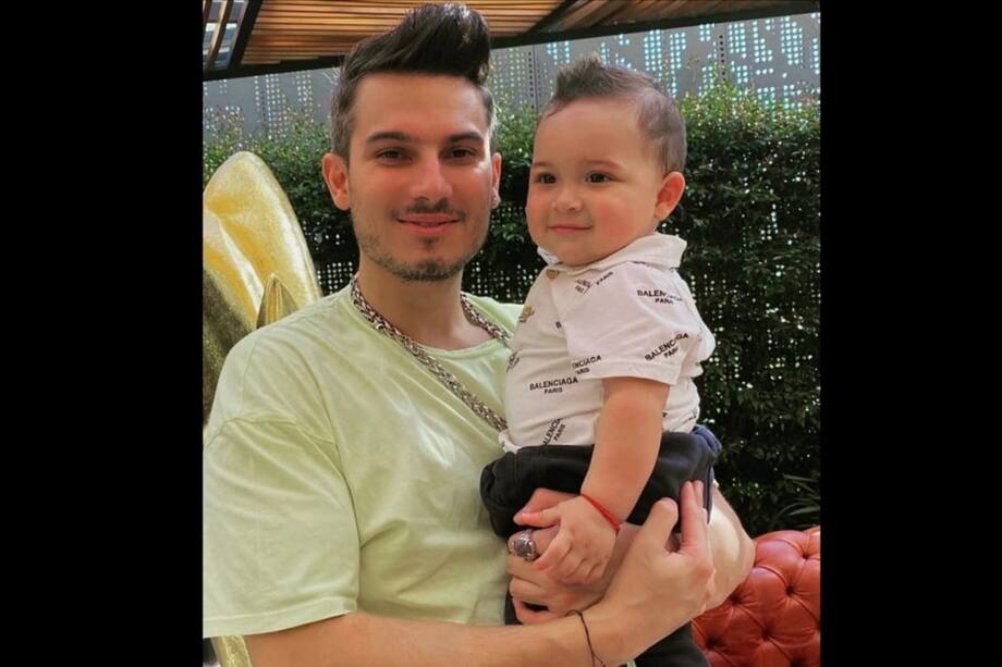 El parecido físico de Pipe Bueno y su hijo Máximo es impresionante.