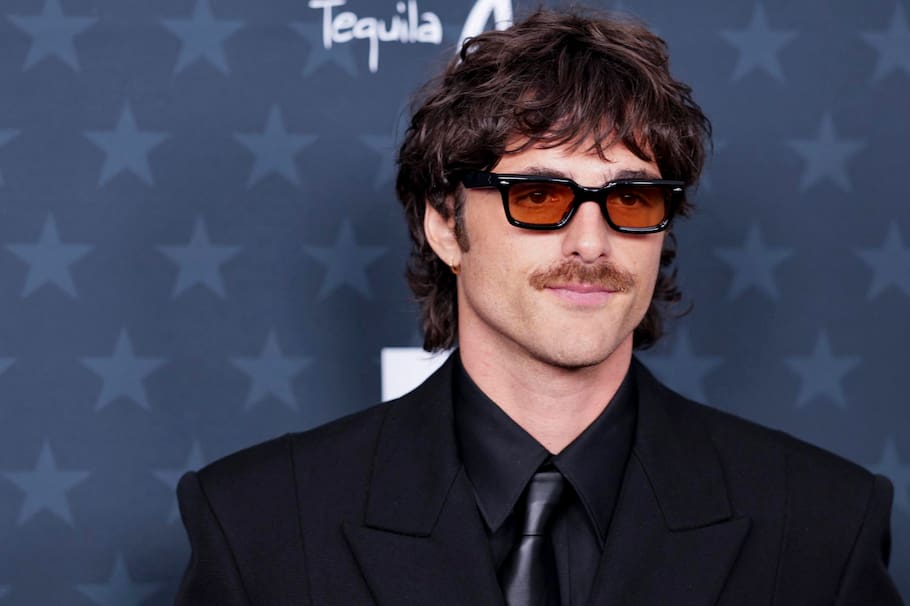 SANTA MONICA (United States), 05/01/2026.- Australian actor Jacob Elordi attends the 31st Annual Critics' Choice Awards at The Barker Hangar in Santa Monica, California, USA, 04 January 2026. The Critics' Choice Awards honor the finest achievements of filmmaking and television programming in 2025. EFE/EPA/CHRIS TORRES