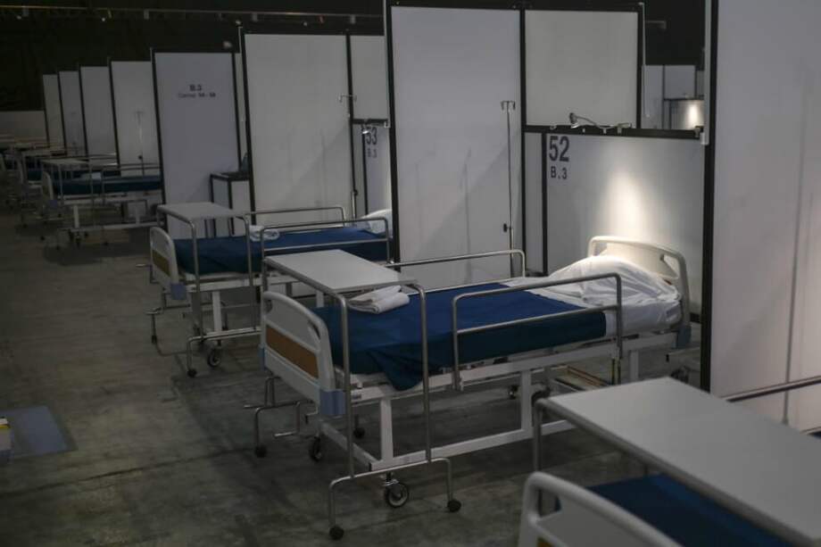 Según una encuesta realizada por la ACHC el promedio de ocupación actual en hospitalización es del 57 %, en Cuidados Intermedios del 53 % y en Cuidados Intensivos del 49% / AFP