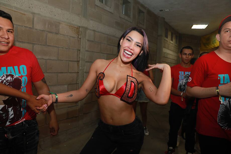 Ana del Castillo también habló del dueño de su corazón.