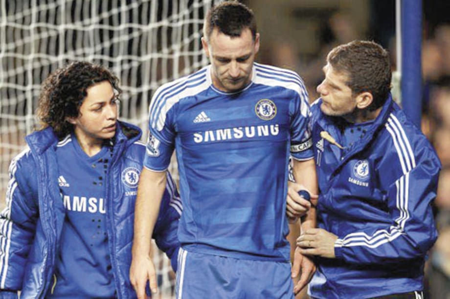 ¿Se imaginan una lesión en la ingle tratada por la médica del Chelsea?