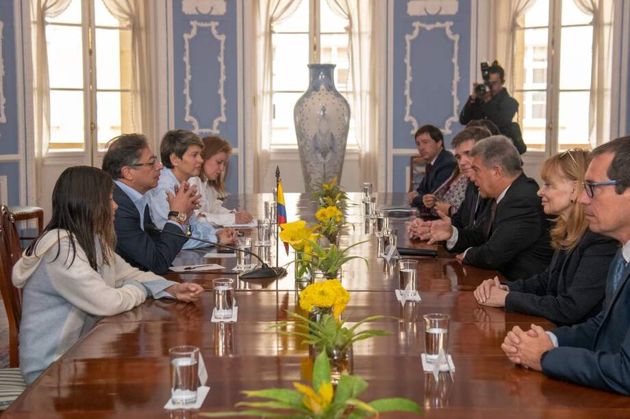 El Presidente de la institución blaugrana, Joan Laporta, dijo al Servicio Informativo de Casa de Nariño que se busca definir la sede entre tres opciones: costas Caribe, Pacífica y Bogotá.