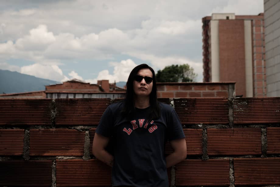 Ferley A. Ospina ha colaborado con El País, Bloomberg, Reuters, Associated Press y Le Figaro, entre otros.