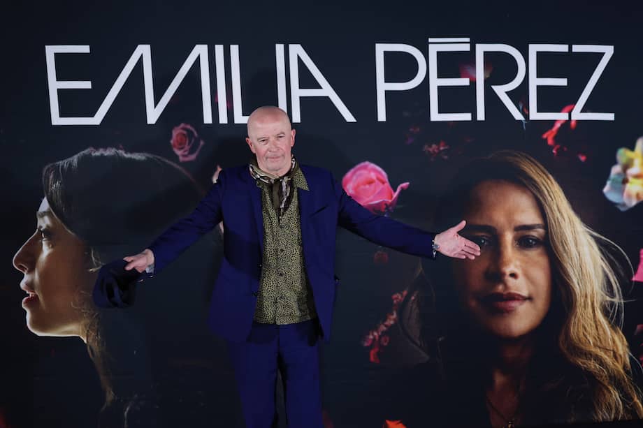 Recientemente, en una entrevista para CNN en Español, el director francés se disculpó con los mexicanos que se hayan sentido "escandalizados" por la película.