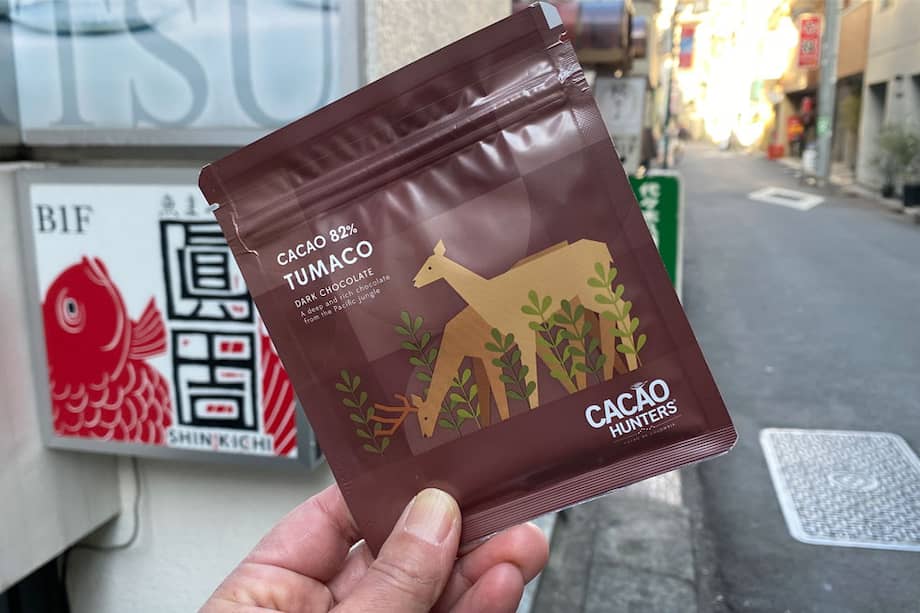 Chocolate colombiano con pureza del 82% y en paquete de 28 gramos que se vende en Japón por 800 yenes (unos 19.000 pesos).