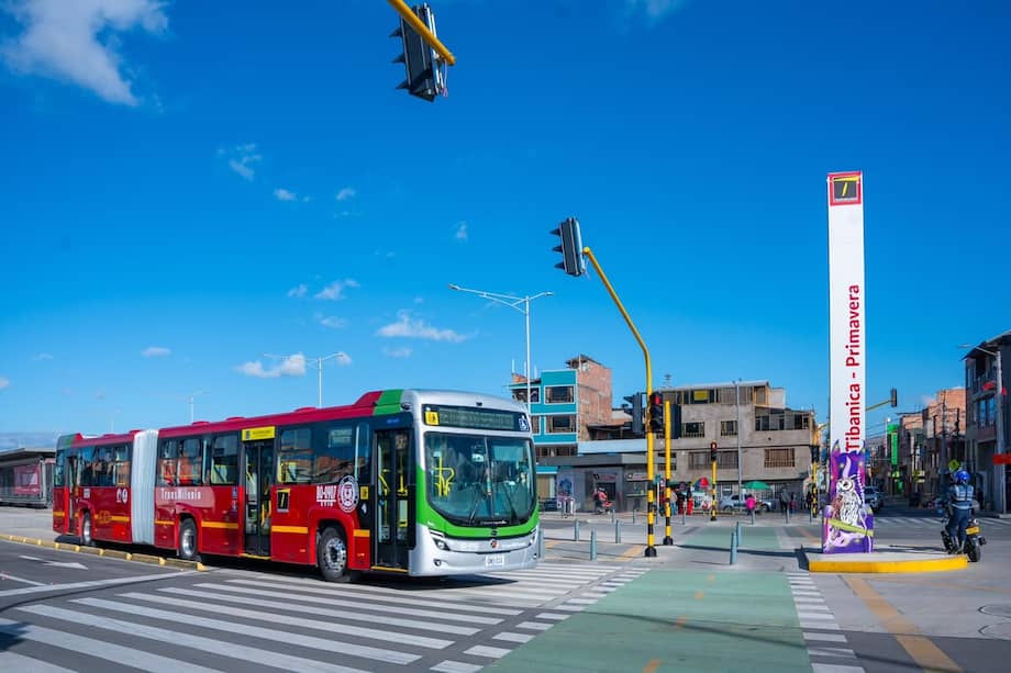 Bosa estrenó tres estaciones sobre la avenida Ciudad de Cali, una conexión que busca reducir tiempos de viaje y mejorar la movilidad en el suroccidente.
