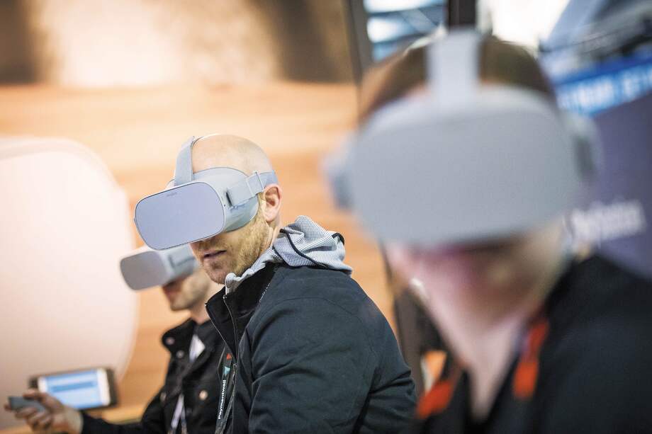 Las Oculus Go son las herramientas de realidad virtual que creó Facebook. / Bloomberg.