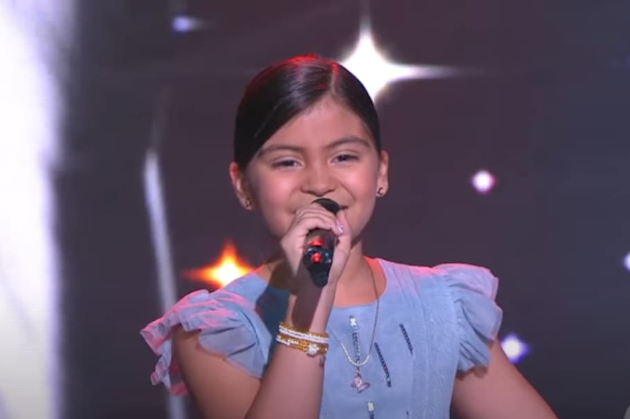 La pequeña de 8 años demostró en el diamante de La Voz Kids que no es la primera vez que pisa un escenario.