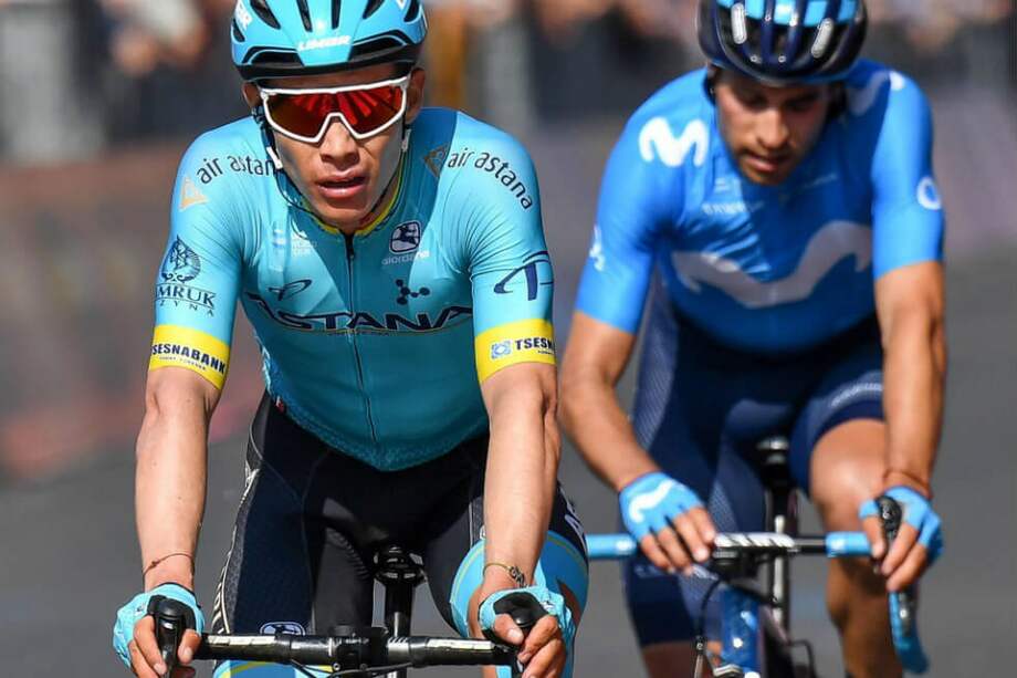 Miguel Ángel López y Mikel Landa atacaron en el ascenso. / EFE