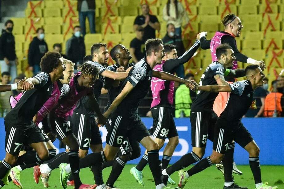 Los jugadores del Sheriff Tiraspol celebrando después del partido.